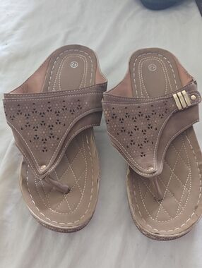 Women's Brown Wedge Thong Sandals